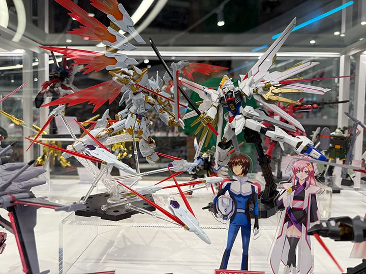 THE GUNDAM BASE KOREA(ガンダムベース) アイパークモール店｜龍山・孔