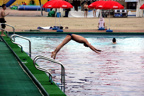 大人用は水深1.5~1.7m