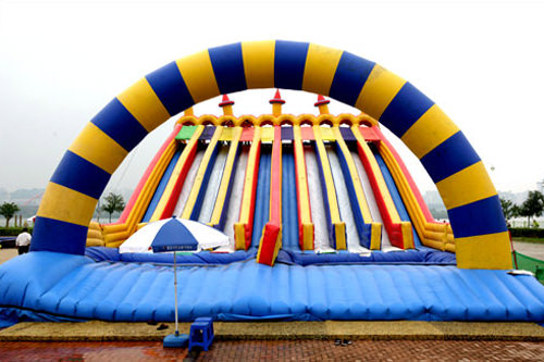 ウォータースライダー