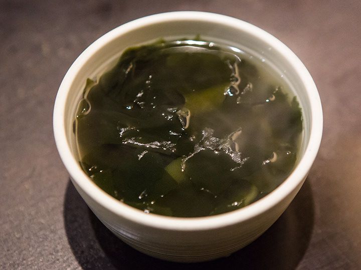 ミヨックッ(わかめスープ)★
(100g)39kcal (1人前)94kcal