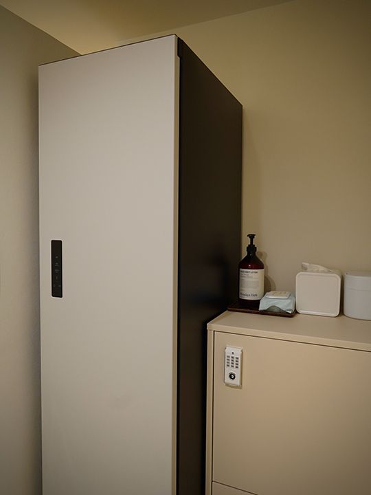 洋服のホコリ除去・消臭ができるSUMSUNG(サムソン)のエアドレッサー