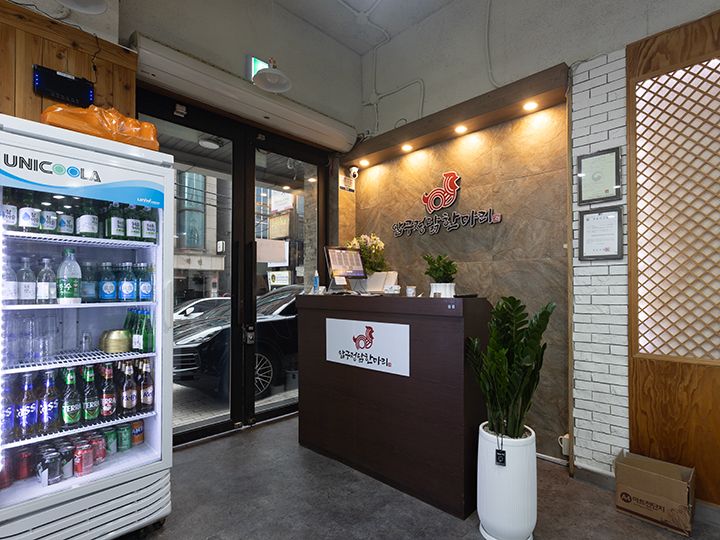 食後に会計カウンターにてお支払い、ごちそうさまでした!