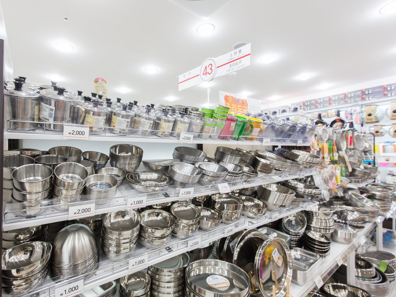 さまざまな韓国食器が購入可能!韓ドラ好きには、みているだけで楽しい時間に