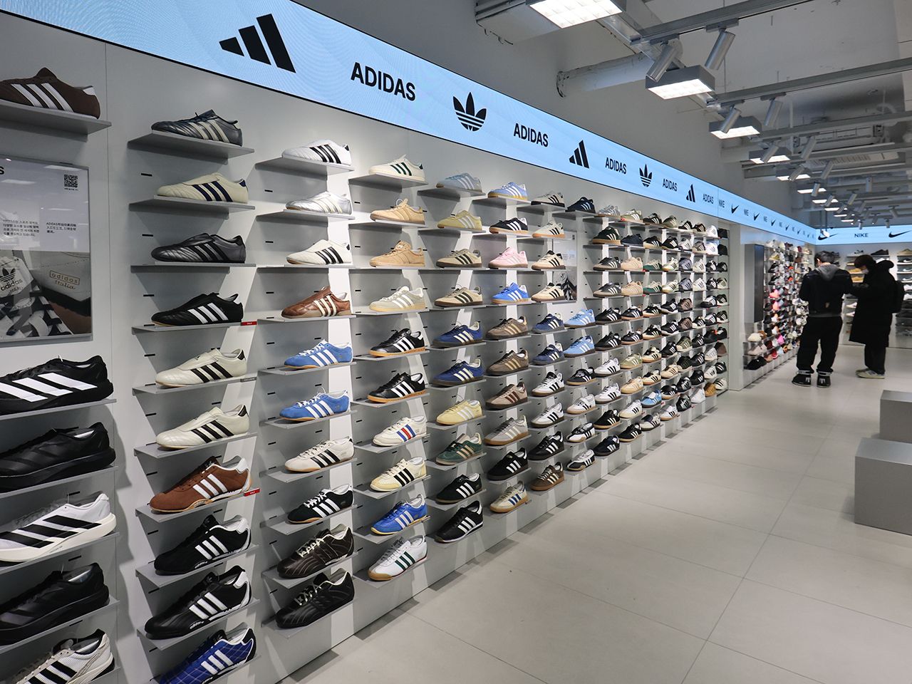 MUSINSA KICKS 弘大｜弘大(ソウル)のショッピング店｜韓国旅行「コネスト」