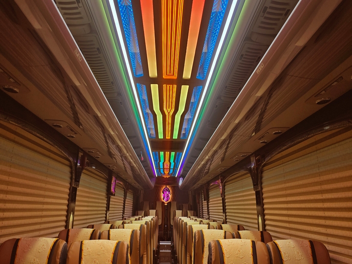 バス車内イメージ