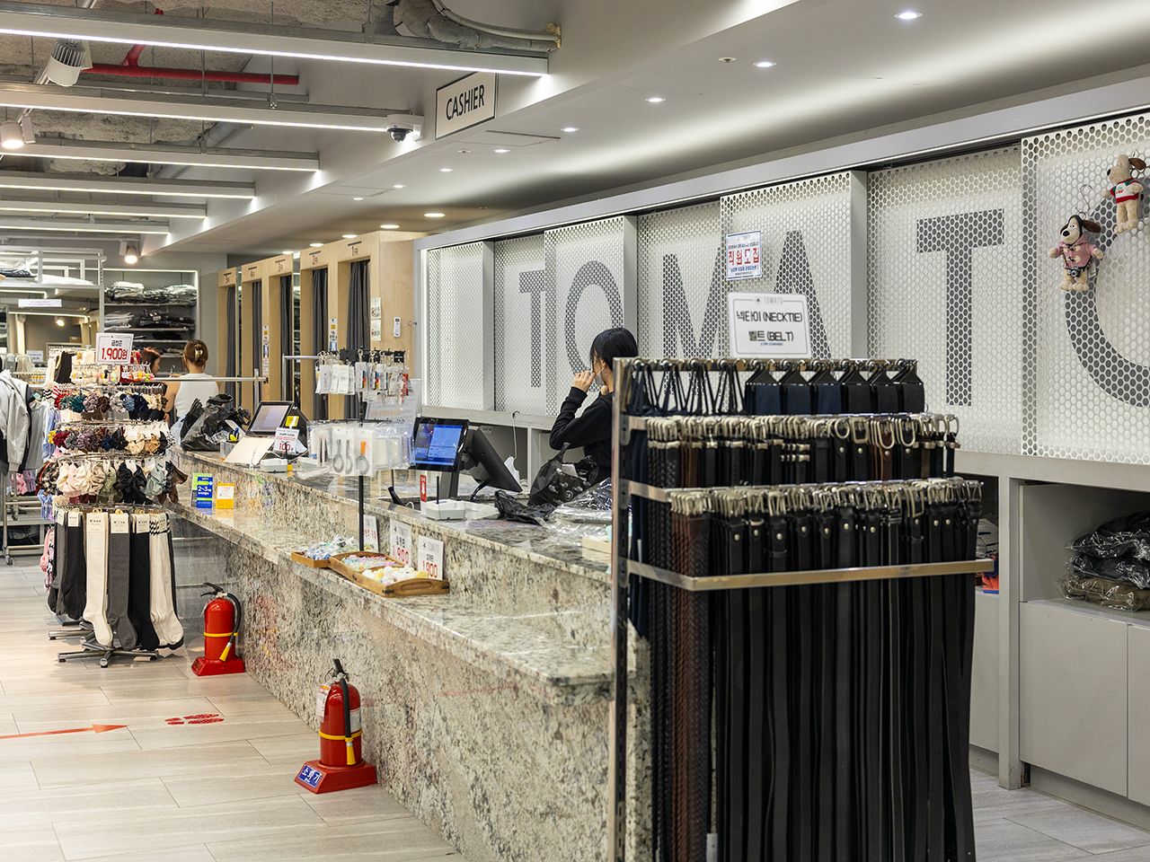 TOMATO 江南店｜江南駅・三成(COEX)(ソウル)のショッピング店｜韓国