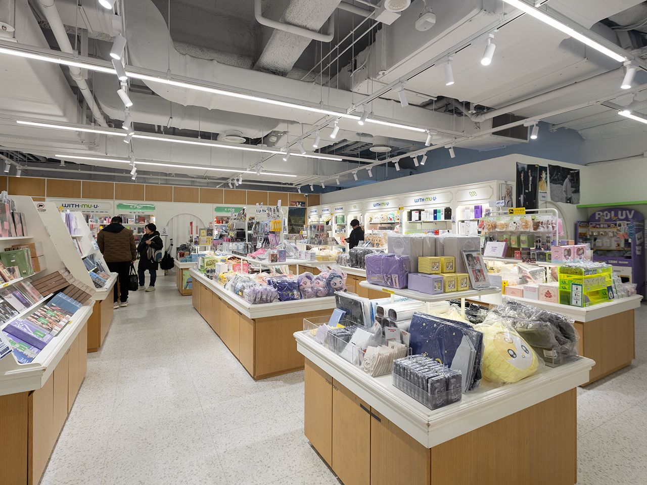 WITHMUU 弘大AK＆店｜弘大(ソウル)のショッピング店｜韓国旅行「コネスト」