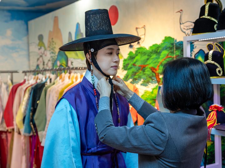 明洞駅徒歩2分「ルミスペース」韓国時代劇衣装・韓服体験(『イ・サン