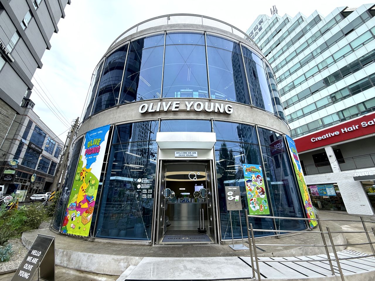 OLIVE YOUNG 釜山田浦駅店｜西面・凡一洞(釜山)のショッピング店｜韓国
