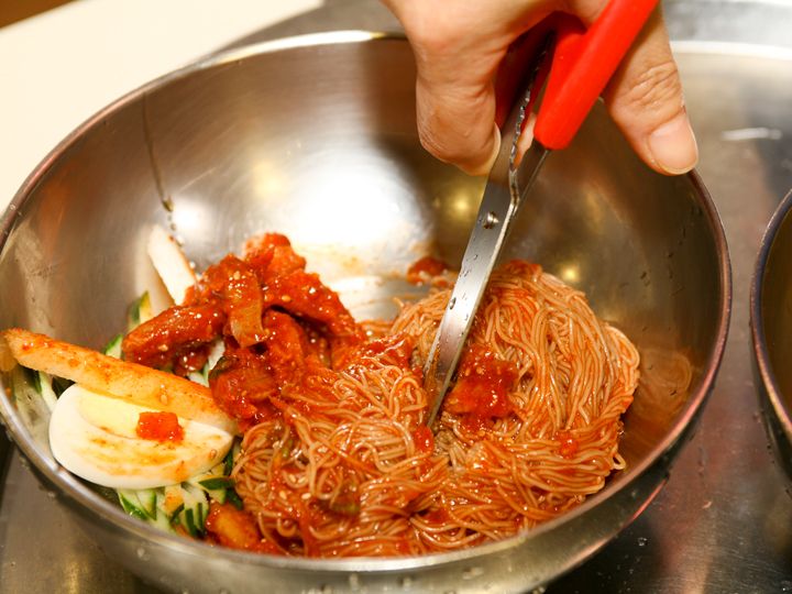 明洞咸興麺屋｜明洞(ソウル)のグルメ・レストラン｜韓国旅行「コネスト」