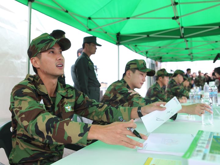 韓国軍　陸軍　軍服　兵役　軍人