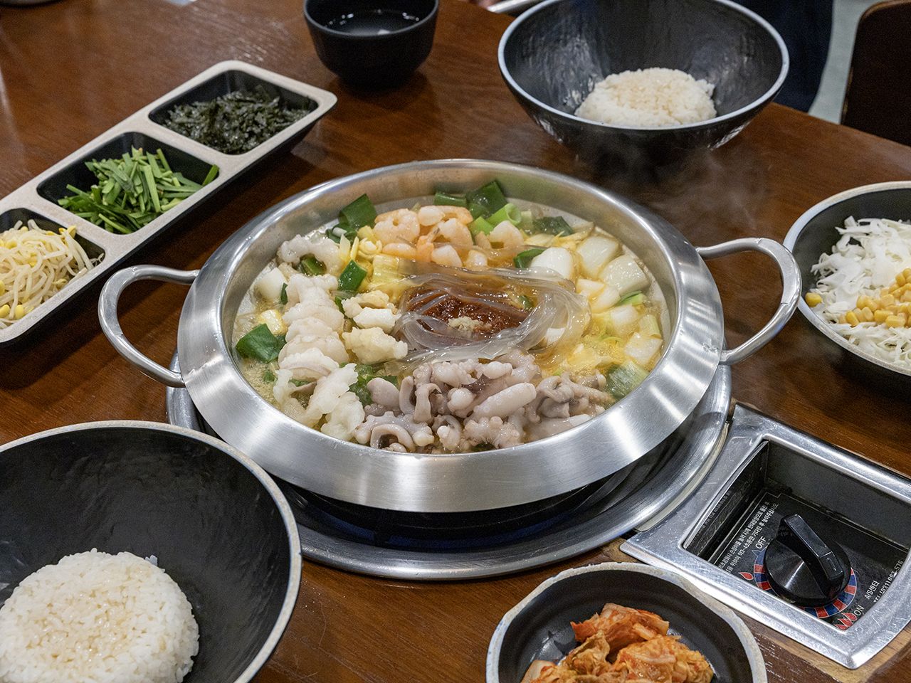 サウィ食堂 聖水店｜聖水(ソンス)洞・ソウルの森(ソウル)のグルメ