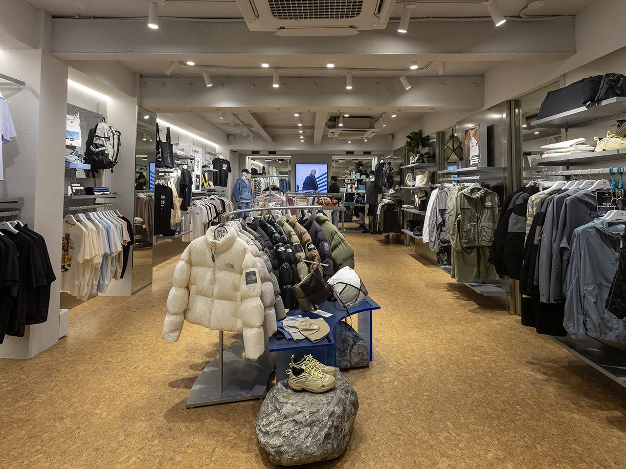 THE NORTH FACE WHITE LABEL 明洞ラウンジ｜明洞(ソウル)の