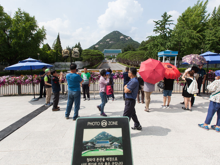 2017年には正門前の道路が開放