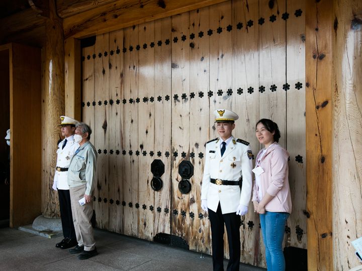 警備員との撮影も可