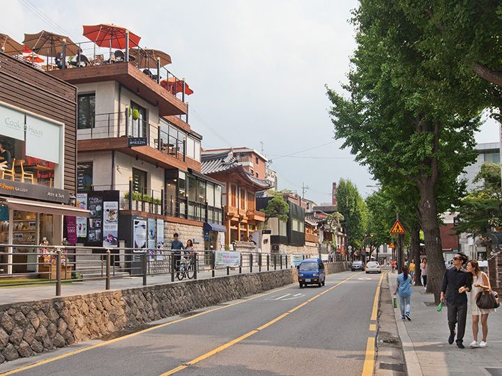 三清洞メインストリート