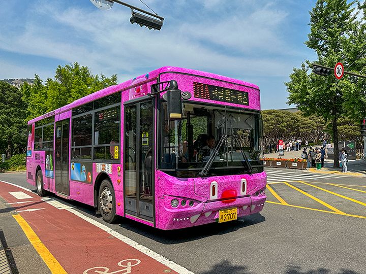01番循環バス「ヘチ・ラッピングバージョン」