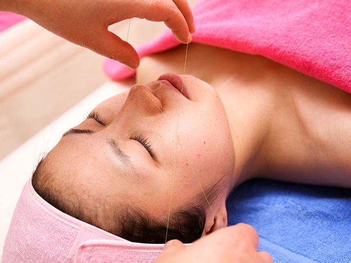 肌がワントーン明るくなり、化粧ノリが良くなる「うぶ毛抜き」