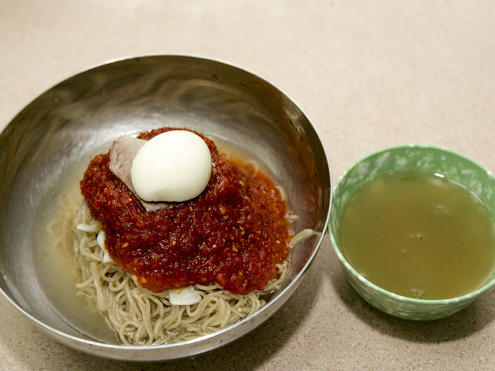 辛さ控えめなビビン冷麺