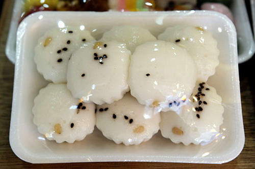 スルトッ(どぶろく風味の蒸し餅)
3,000ウォン