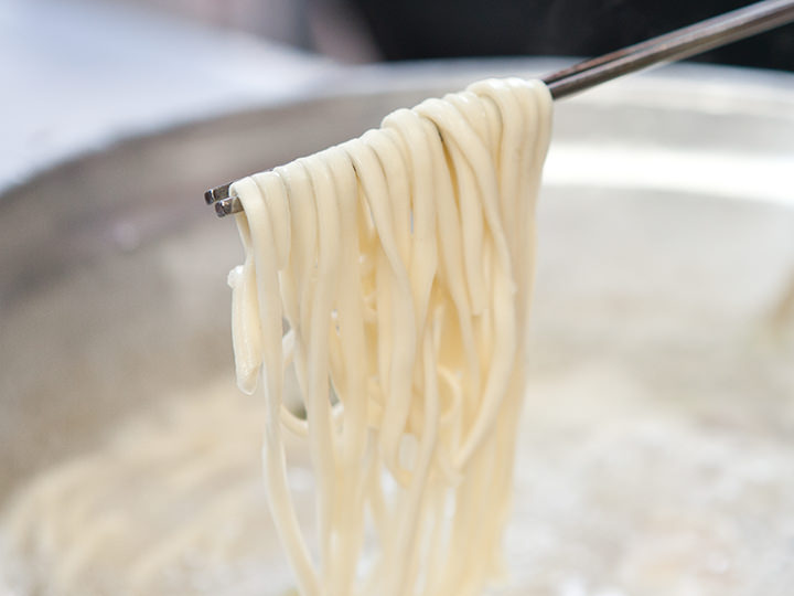 タッカンマリのシメには麺を追加しても美味しい ※要追加注文