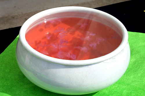 ひんやり冷たいチンダルレファチェ(甘酸っぱいお茶)