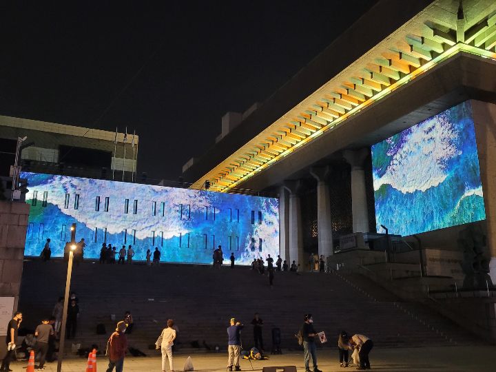 夜の「世宗文化会館」