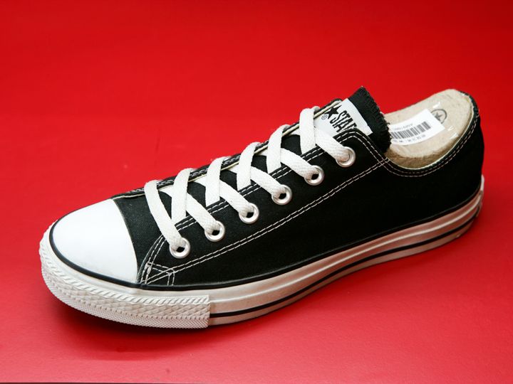 CONVERSE 明洞店｜明洞(ソウル)のショッピング店｜韓国旅行「コネスト」