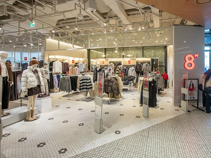 1階
8 SECONDS(エイトセカンズ)