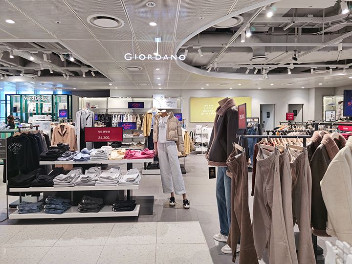 5階
カジュアルファッション