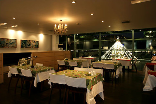 洗練された店内