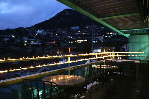 クリスマスには美しい電飾も