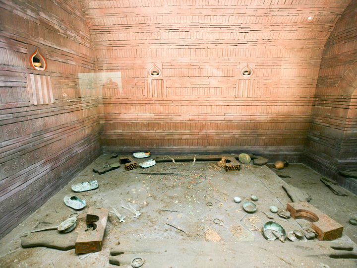 発掘された当時の内部を再現