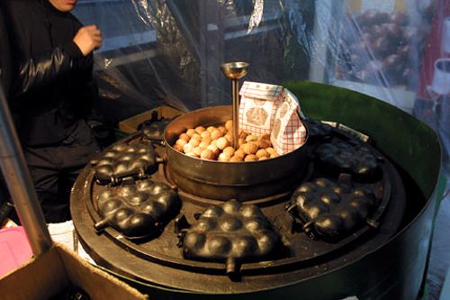 屋台では6個入3,000ウォン程で販売