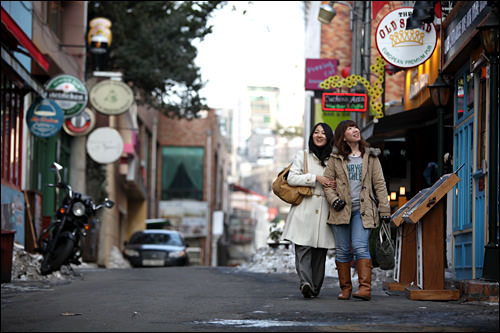 「CUERO」すぐ裏にある
お洒落なレストラン通り