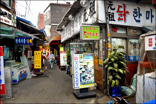 下町情緒漂うタッカンマリ通り
