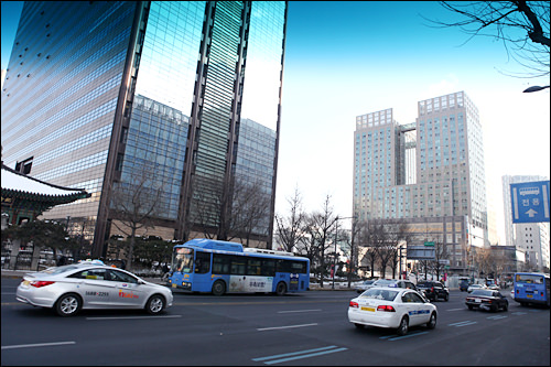 車窓から見える街の景色も楽しみの一つ