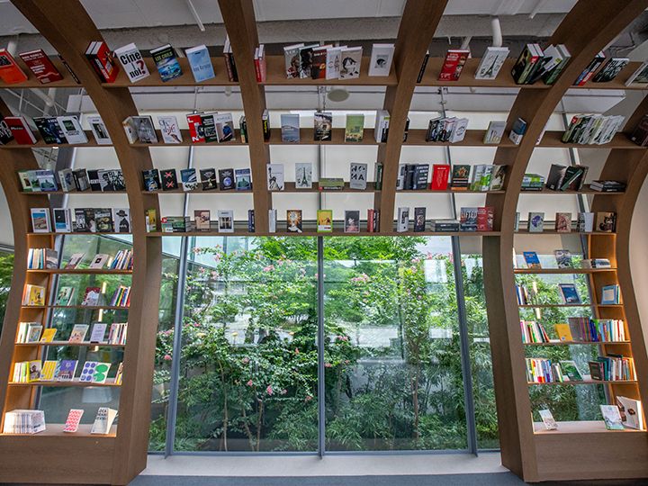 旅行に関連した書籍の数々