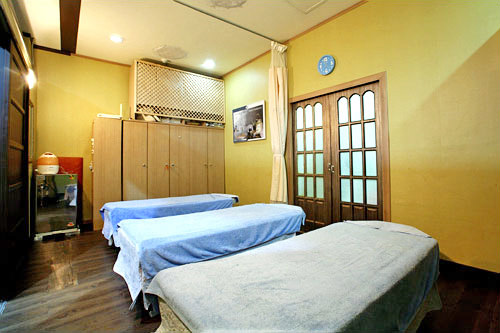 スポーツマッサージルーム