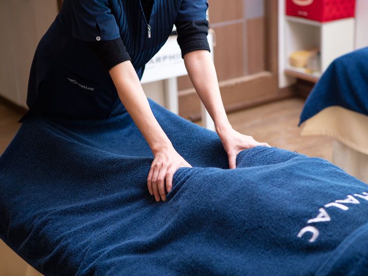 6.仕上げ
足全体をマッサージし、仕上げます。