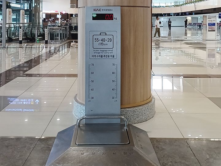 手荷物用の量り(2階)