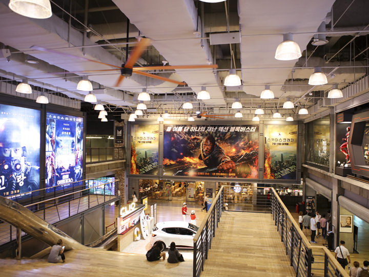 映画館「MEGABOX」