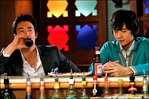 ジェハ(ソ・ドヨン)とフィリップ
(ダニエル・ヘニー)が飲んだバー「Sirocco(シロッコ)」
(「春のワルツ」、2006年)