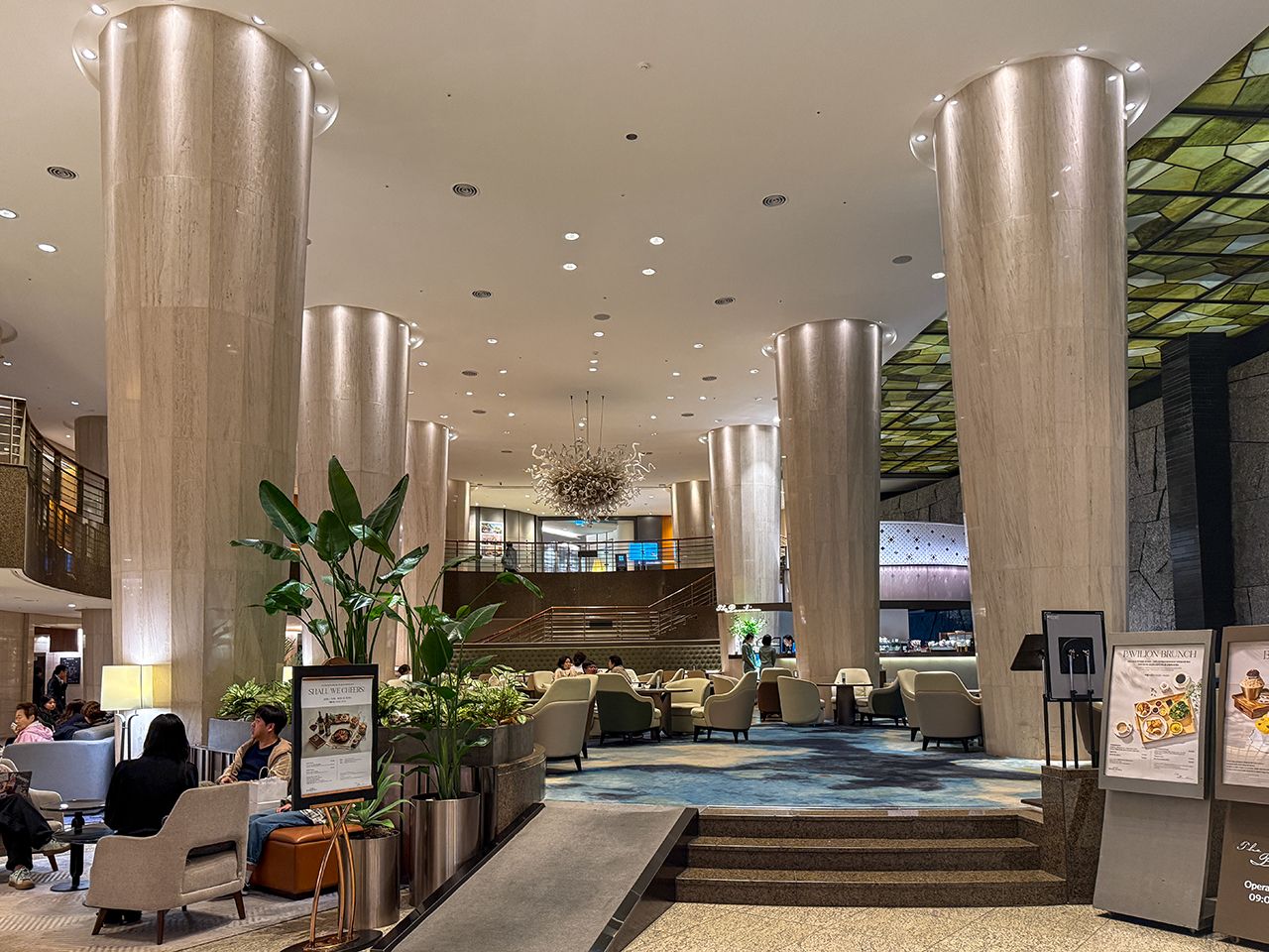 カジノの真上にあるカフェも割引