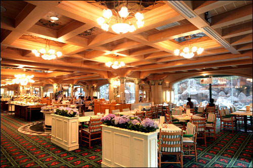 地元マダム御用達のペニンシュラ