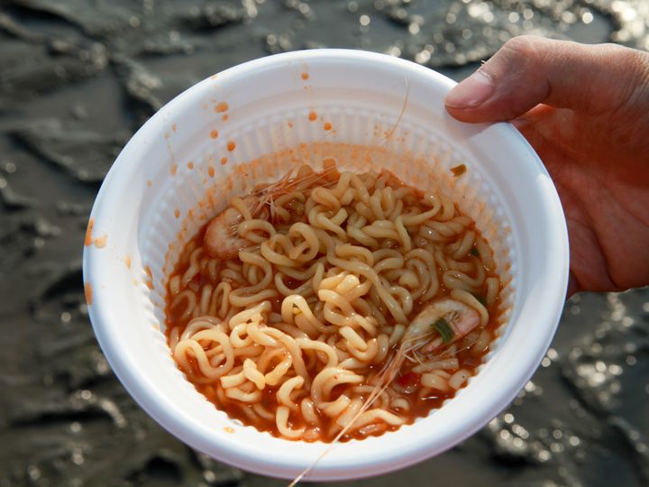 海の塩味が利いた海鮮ピリ辛ラーメンは絶品