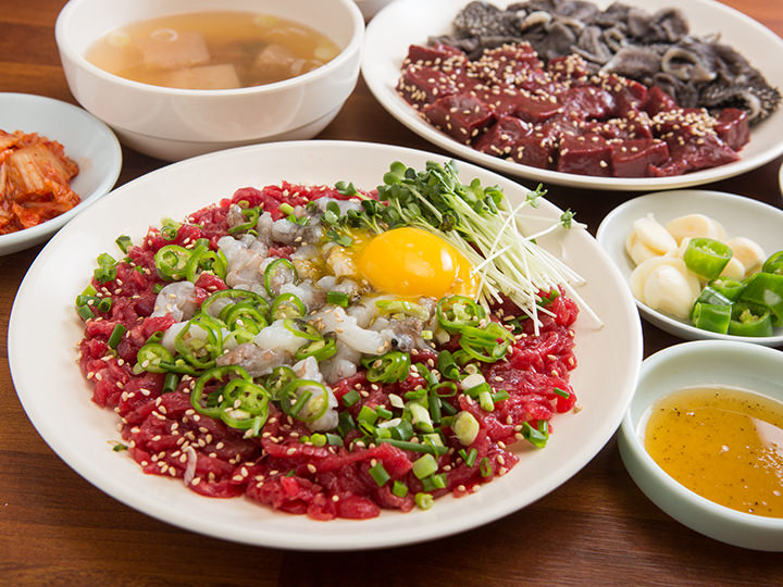 活きのよいタコの食感が楽しい「ユッタンイ」 活きのよいタコの食感が楽しい「ユッタンイ」