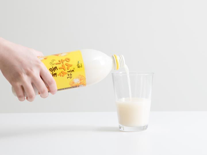 シュワっと弾けるとうもろこしマッコリ(ウリスル)
アルコール度数:6度
原料:米、とうもろこし粉末など
容量:750ml