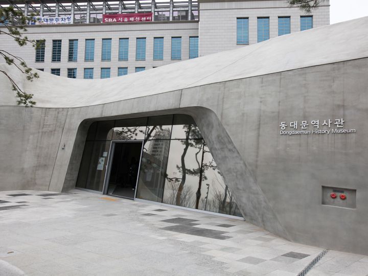 下都監(ハドガム)をはじめ東大門周辺の歴史について学べる「東大門歴史館」