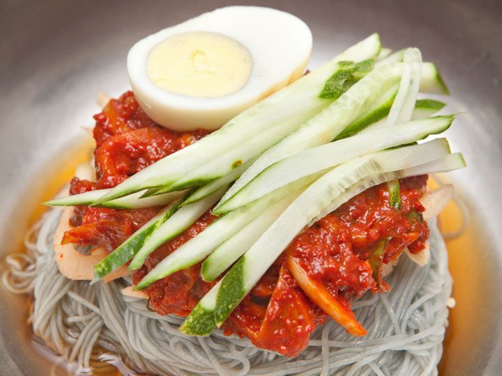 ピリ辛が病みつきなるビビン冷麺